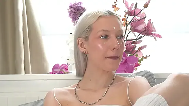 RanyThomson on StripChat