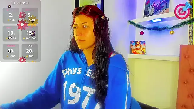 Raven_Rouge_ on StripChat