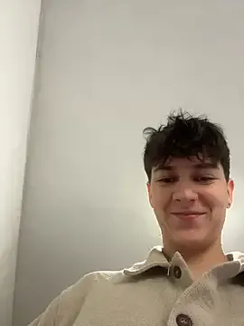 ravenryx from StripChat