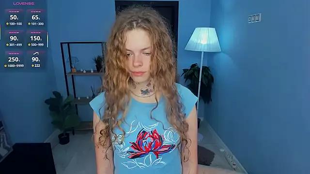 Freechat RayaNenlia on StripChat