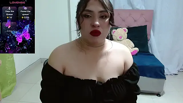 Redlips_F_w — milk squirts and naked