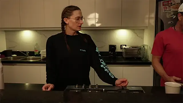 RhiCon — Start Sucking