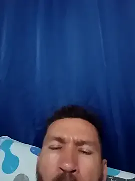 RobertoLuiz84 on StripChat