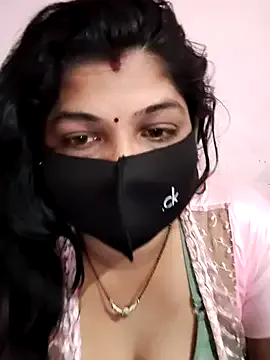 Romentic_lady — Undress me in live