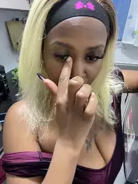 Freechat Rose_berry on StripChat