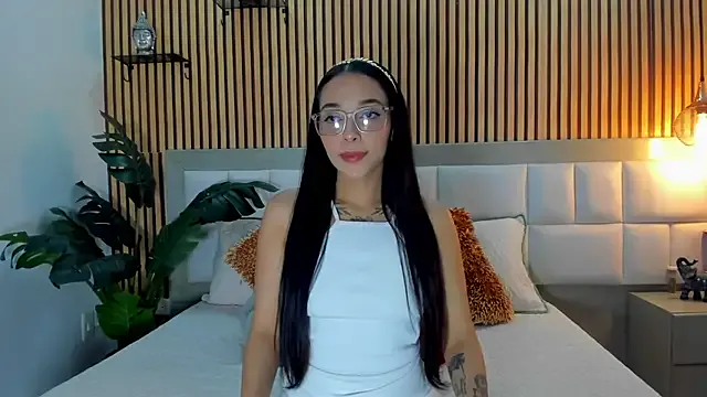 Roseaurora on StripChat