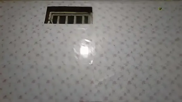 Roselingalvis13 on StripChat