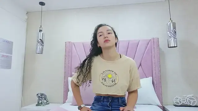 RoxanaAngel — Freechat on StripChat