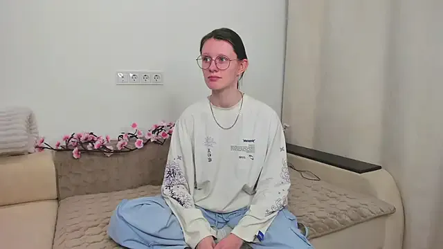 RoxyHerena on StripChat