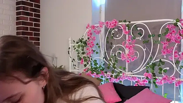 RubieHeiser from StripChat