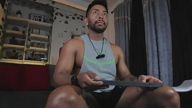 ryanboy30 on StripChat