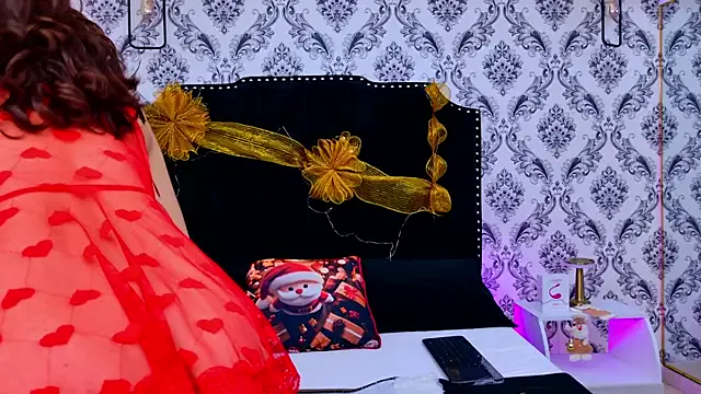 SaaraBrown on StripChat