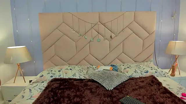 Sabrina_Cutte on StripChat