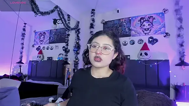 SabrinaV_ on StripChat