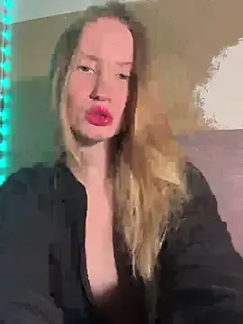 saint_cat25 on StripChat