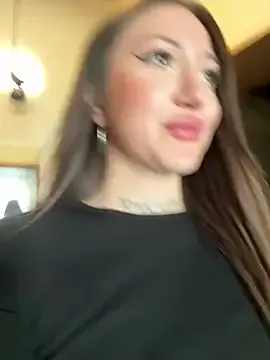 SaintSquirt — RUB CLIT WITH DOOR OPENED!!!!