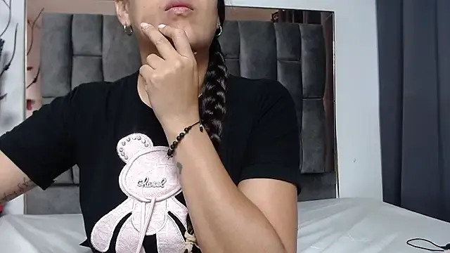 Salmma_Milf on StripChat