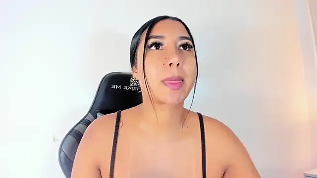 SalomeeBell on StripChat