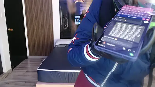 Sam_mansson66 on StripChat