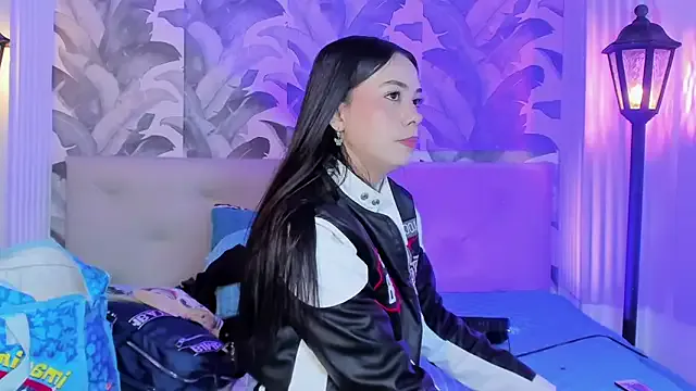 Sami_Evanns on StripChat