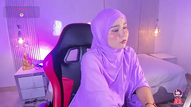 SamiQuest on StripChat