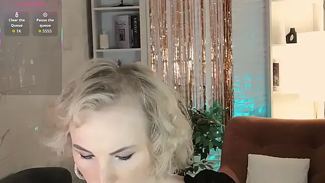 Sandra_Kind on StripChat