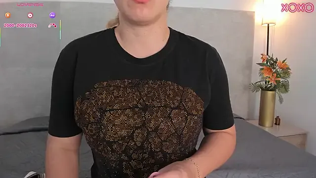 Saori_newman — Freechat on StripChat