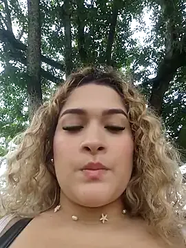 Sara_smiiith211 — Squirt on the bus