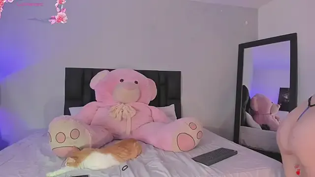 SaradaParker — Plug anal + red ass