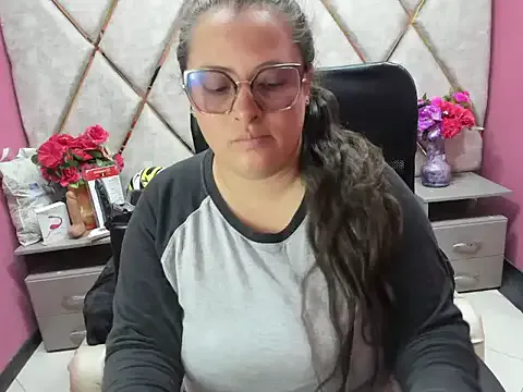 Sarah_Boobs_ on StripChat