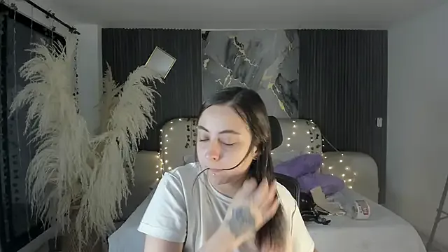 SarahCastro1_ on StripChat