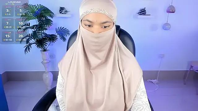 saray_halam — Spit on tits + rub 