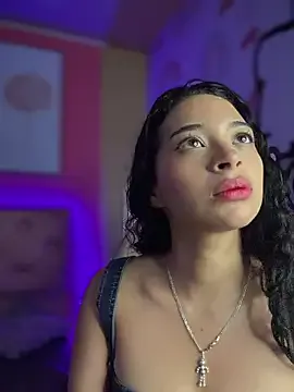 Sasha-18 on StripChat