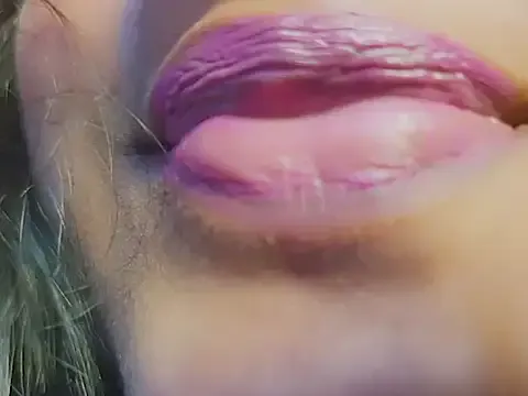 Savithri9 on StripChat