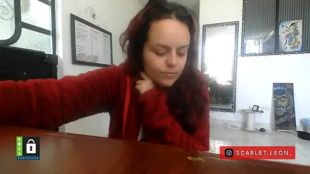 Scarletleon77 on StripChat