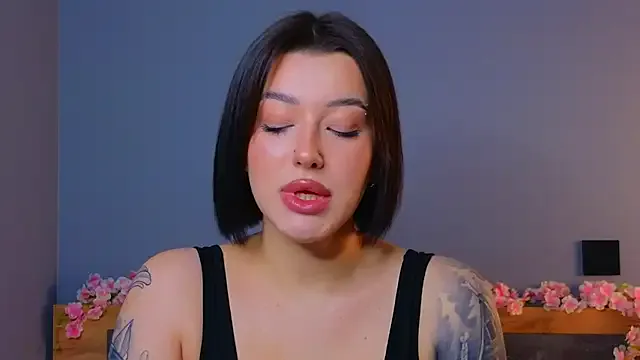 ScarlettYohann — show my outfit