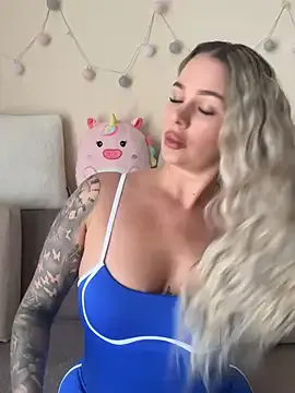 sexybatwomen33 — Domi control link 4 min and Squirt