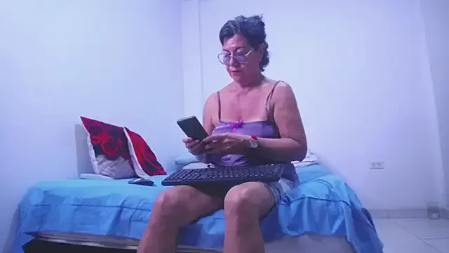 sexycristina_2 on StripChat
