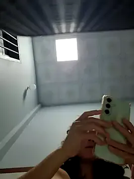 Sexyfull69 on StripChat