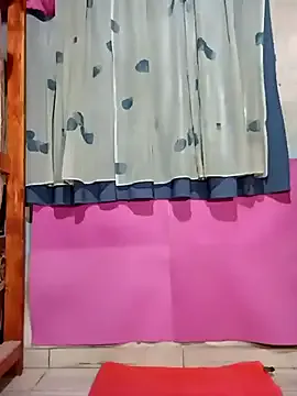 Sexyhanna14 — Show con brocha en el culo