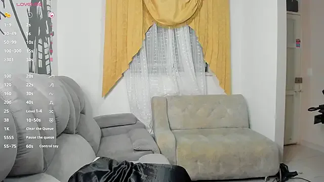 Sexyhot_cat on StripChat