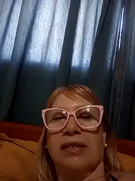 SexyMilf1211 — Freechat on StripChat