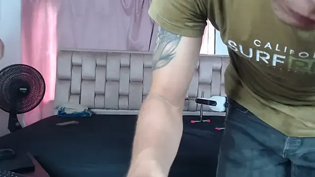 Sexytaty2022 on StripChat