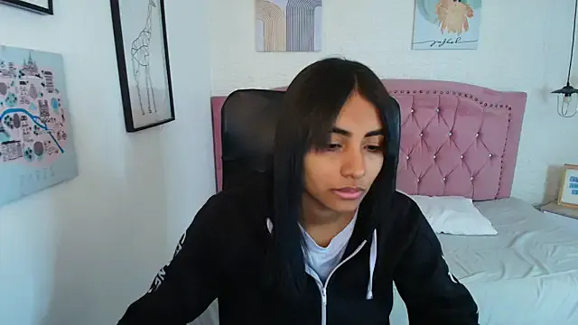 shaneelle on StripChat