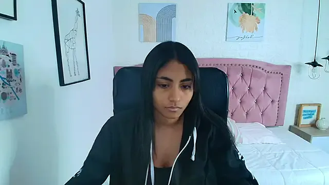 shaneelle on StripChat