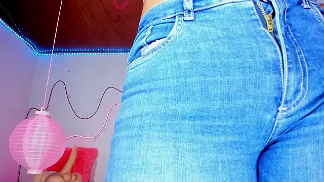 shannon_kinne_ on StripChat