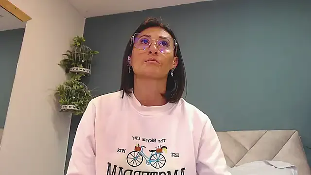 SharisWillian on StripChat