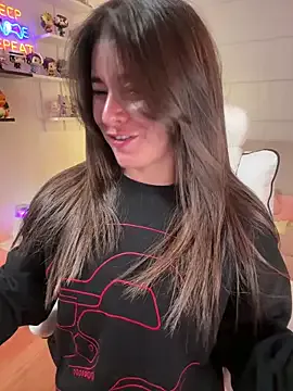 Sharon_07 on StripChat