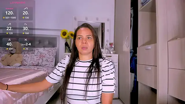 sharonDulce on StripChat