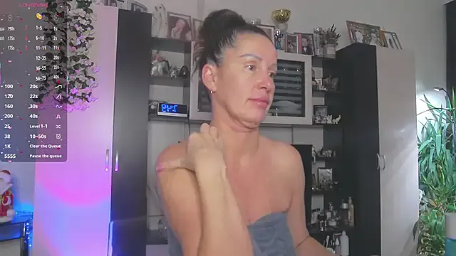 SheilaRyan on StripChat